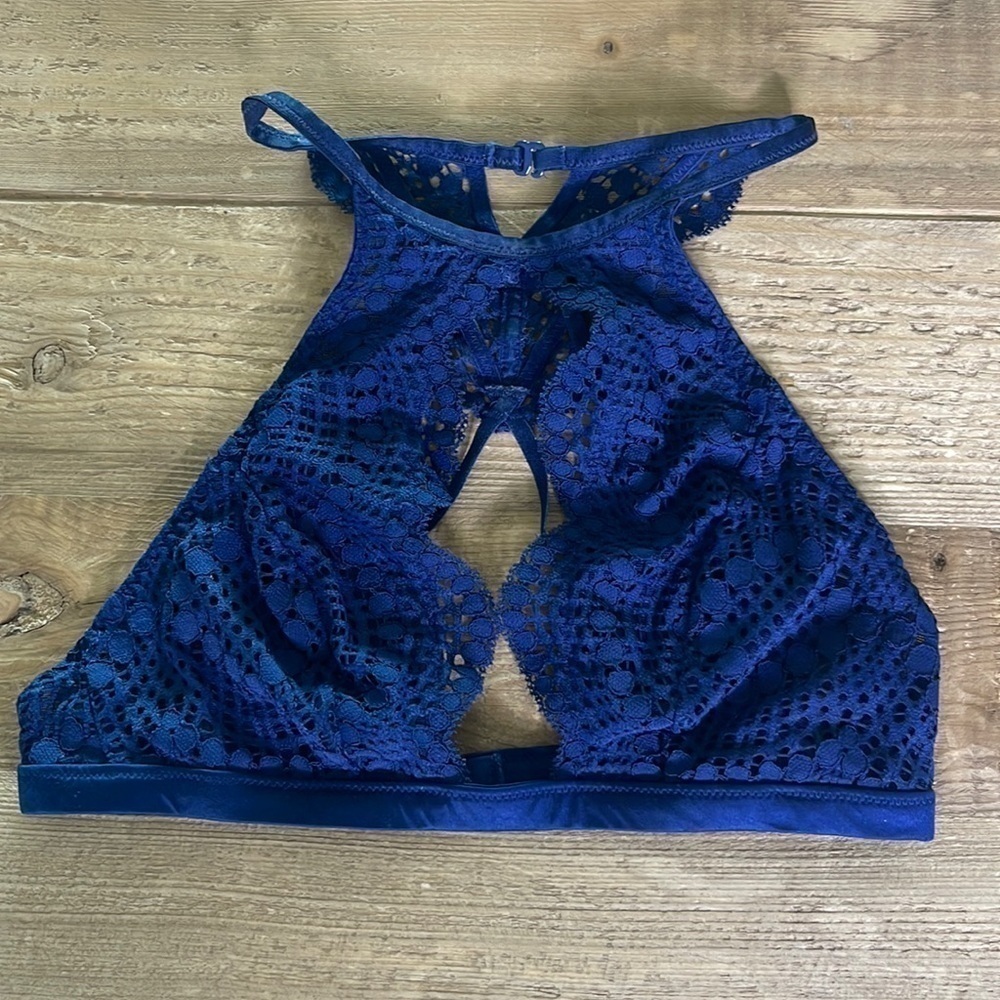 Victoria Secret Lace Look Halter Bralette XS